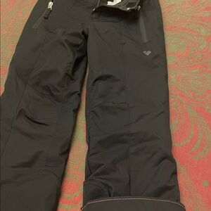 New Obermeyer  Black Outdoor Cargo Snow Pants